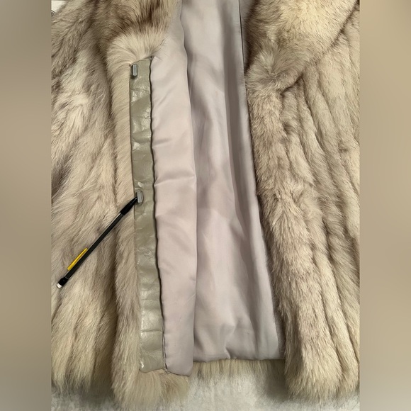 Saga Vintage Silver Label Genuine Fox Fur Coat S - Picture 9 of 11